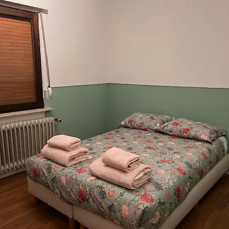 Beautiful 8 Bed In Apartment